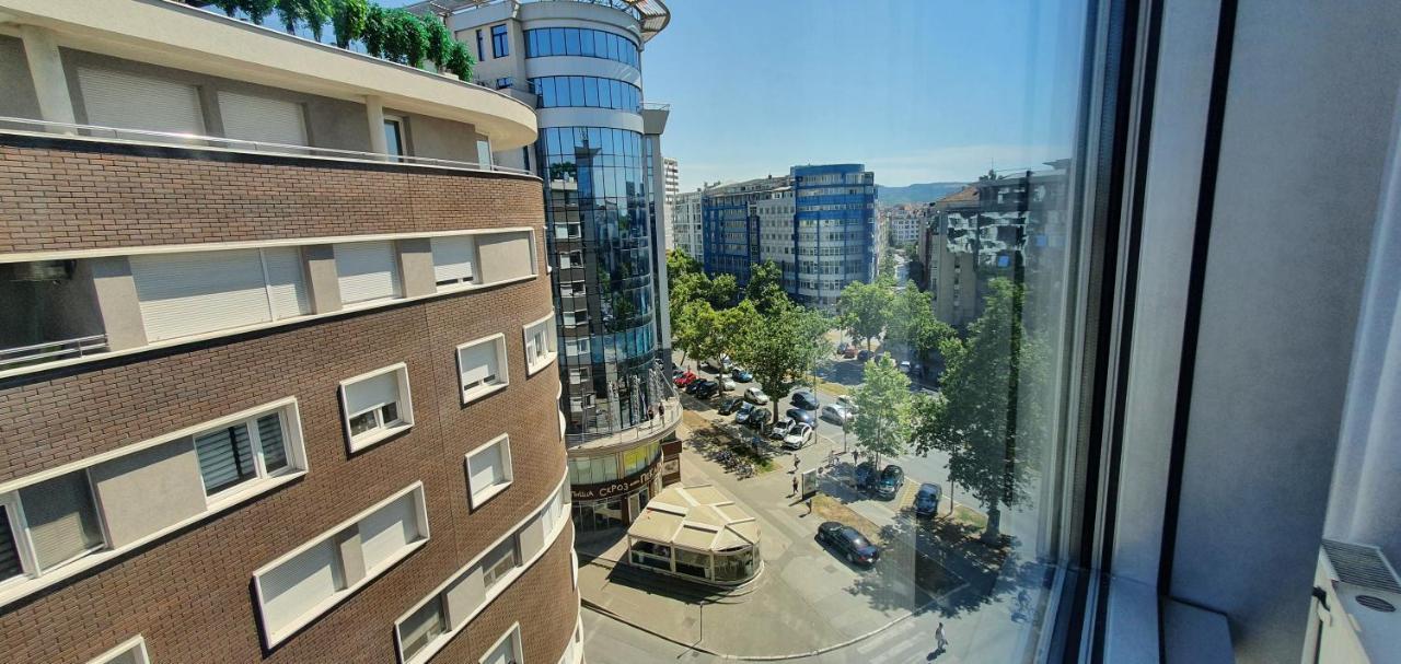 Boulevard Studio Apartment Нови-Сад Экстерьер фото